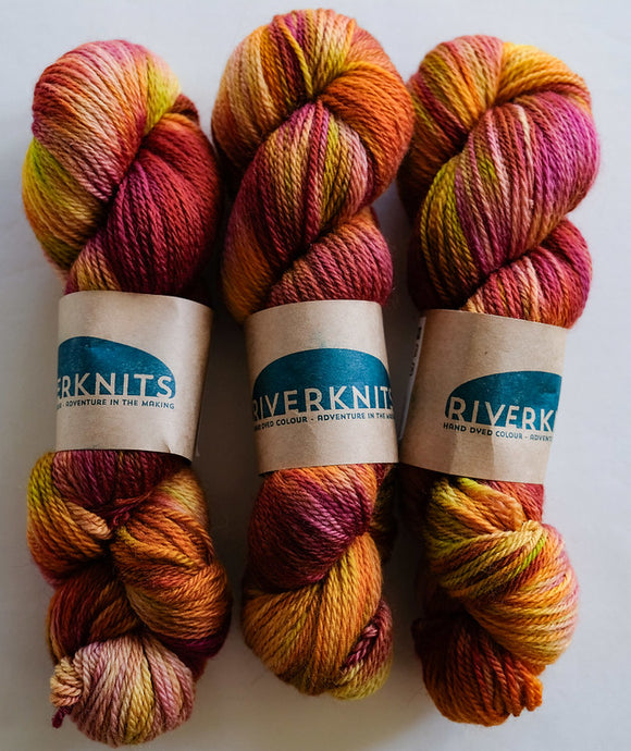 RIVERKNITS Yarn NENE DK, RHUBARB AND CUSTARD, Bluefaced Leicester Wool